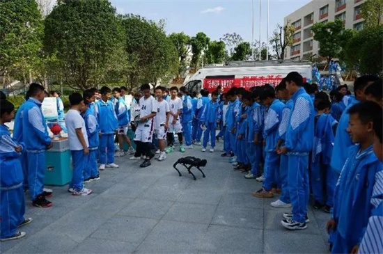 1653999160620060989.jpg 640 (11).jpg