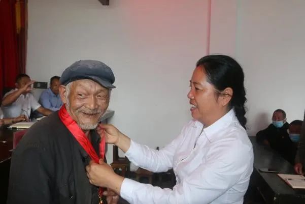 1656915721851020527.jpg 640 (5).jpg