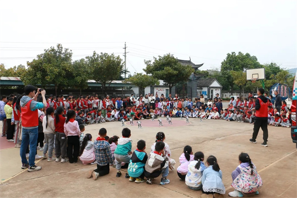 1716279807928016935.jpg 402-06.jpg