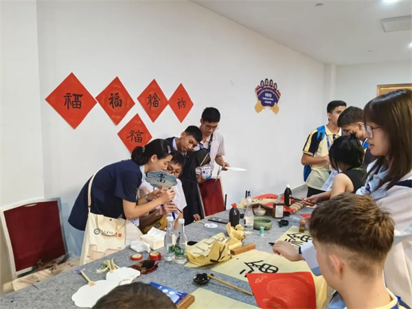 1722502635639039458.jpg 640 (2).webp (48).jpg