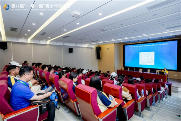 1722502840176087182.jpg 640 (2).webp (52).jpg