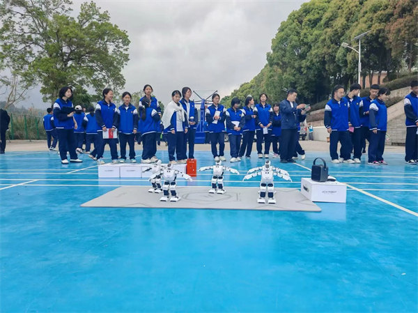 1746672108597025117.jpg 425-4-2.jpg