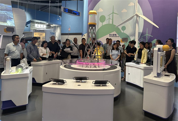 1748600018621055002.png 校长3.png